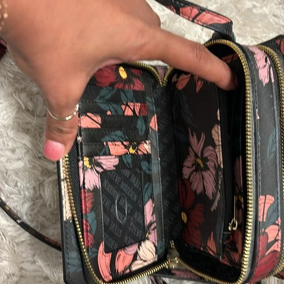 Steve Madden Crossbody - Picture 5 of 6